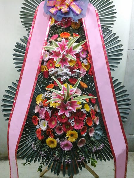 노블발렌티 삼성점 품격과 풍성함을 가득 담은 고급스러운 화환